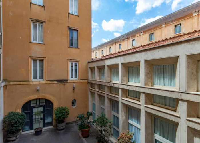 Elizabeth's Place Spanish Steps Апартаменты