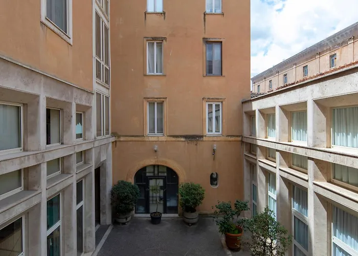 Апартаменты Elizabeth's Place Spanish Steps