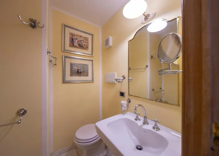 Elizabeth's Place Spanish Steps Апартаменты