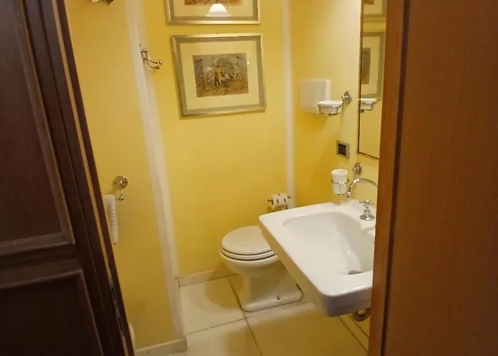 Elizabeth's Place Spanish Steps Апартаменты Рим