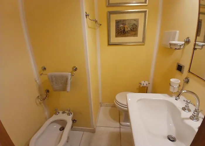 Elizabeth's Place Spanish Steps Апартаменты *